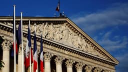 French confidence vote fails?