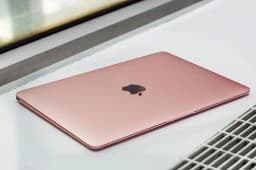 Will Apple release a touchscreen MacBook in 2026?