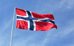 Will the red bloc win between 84 and 86 seats in the Norwegian election?