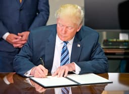 Trump ends taxes on tips before August?
