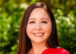 Will Adelita Grijalva win AZ-07 by less than 30%?