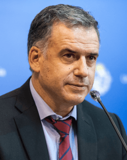 Will Álvaro Delgado win the 2024 Uruguay presidential election?