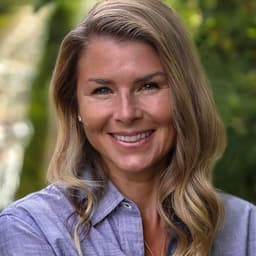 Will Amanda McKinney advance to the general election for WA-04?