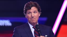 Will Donald Trump publicly insult Tucker Carlson by May 31, 2026?