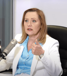 Will Elena Lasconi win the Romanian Presidential election by 5-10%?