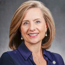 Will Kristin Robbins be the Republican nominee for Senate in Minnesota?