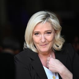 Will Marine Le Pen advance to the second round of the next French presidential election?