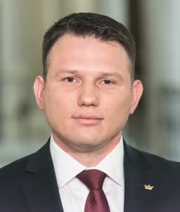 Will Sławomir Mentzen win the most votes in the first round of the Polish Presidential election?