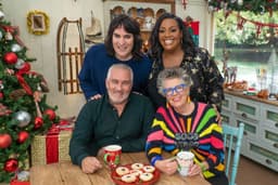 Will "The Great British Baking Show: Holidays: Season 8" be the top global Netflix show this week? (November 25 2025)