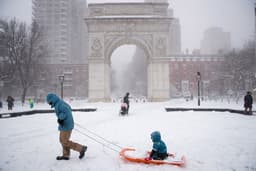 Will there be less than 3 inches of snow in NYC this weekend?
