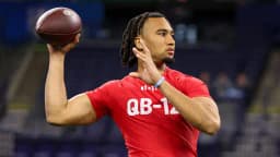 Will the Las Vegas Raiders draft a quarterback in the first round of the 2026 NFL Draft?