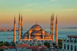 Will the highest temperature in Istanbul be 23°C on May 9?