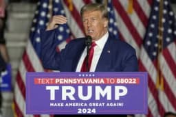 Will Trump say "Elon" 3 or more times during Pennsylvania rally on October 9?