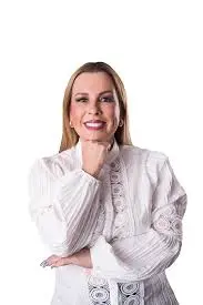 Will Fiorella Molinelli finish in first place in the first round of the 2026 Peruvian presidential election?