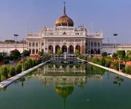 Will the highest temperature in Lucknow be 43°C on June 9?