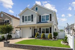 Will the median home value in the US be between $439,000 and $441,000 on April 30?