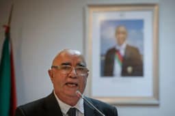 Will Orlando Cruz qualify for the second round of the 2026 Portugal presidential election?