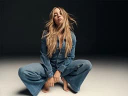 Will Sydney Sweeney issue a statement about the American Eagle commercial by August 31?