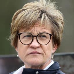 Will Helen Dalton win the by-election for the seat of Farrer in the Australian House of Representatives?