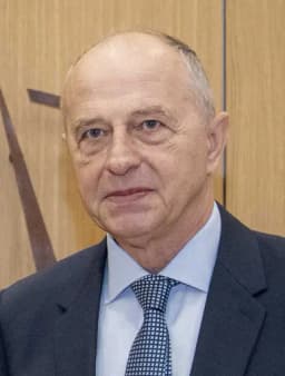 Will Mircea Geoană advance to the Romanian Presidential Election Runoff?