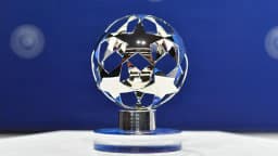 Will Khvicha Kvaratskhelia record the most Player of the Match awards during the 2025 UEFA Champions League?